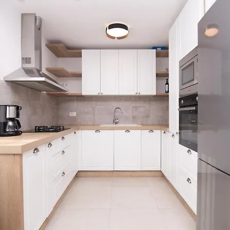 Apartment Flying Bridge Podstrana