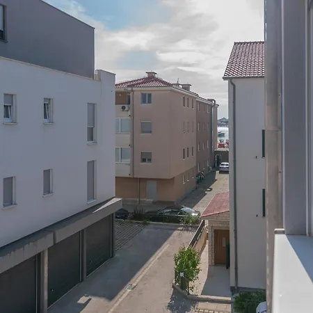 Apartment Flying Bridge Podstrana